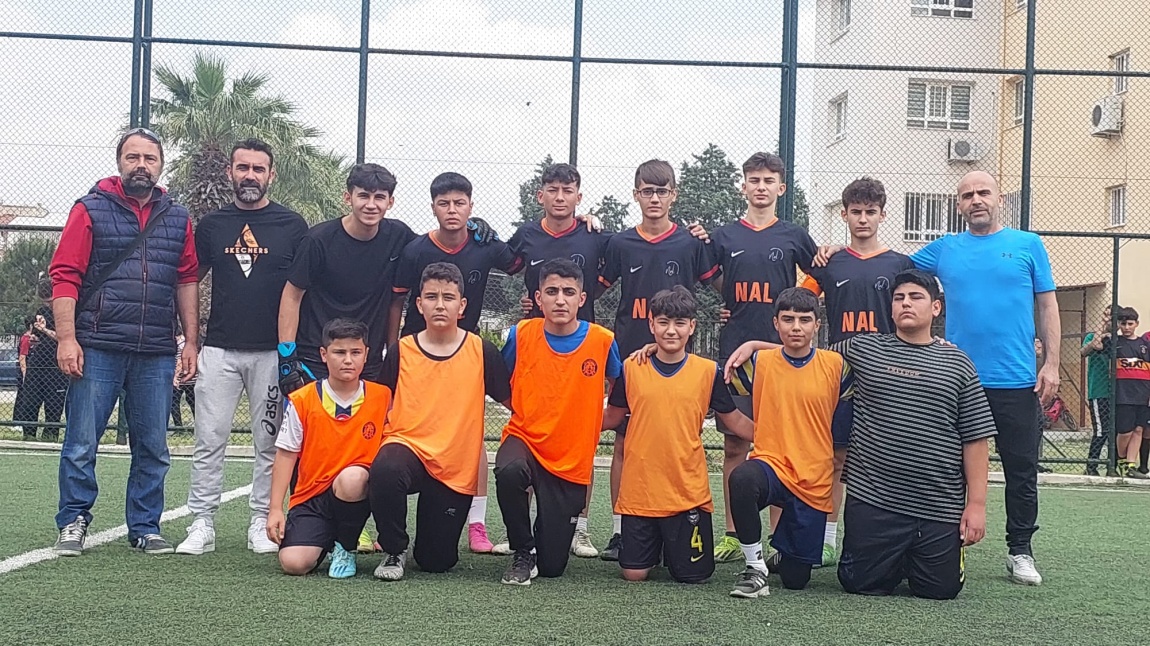 Kardeş Okulumuz Nazilli Anadolu Lisesi ile Düzenlenen Futbol Karşılaşmasında Dostluk Kazandı
